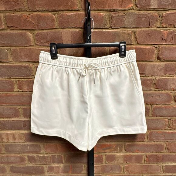 Double Zero Women’s Cream Pleather Drawstring Shorts Size Large NEW - Picture 2 of 8